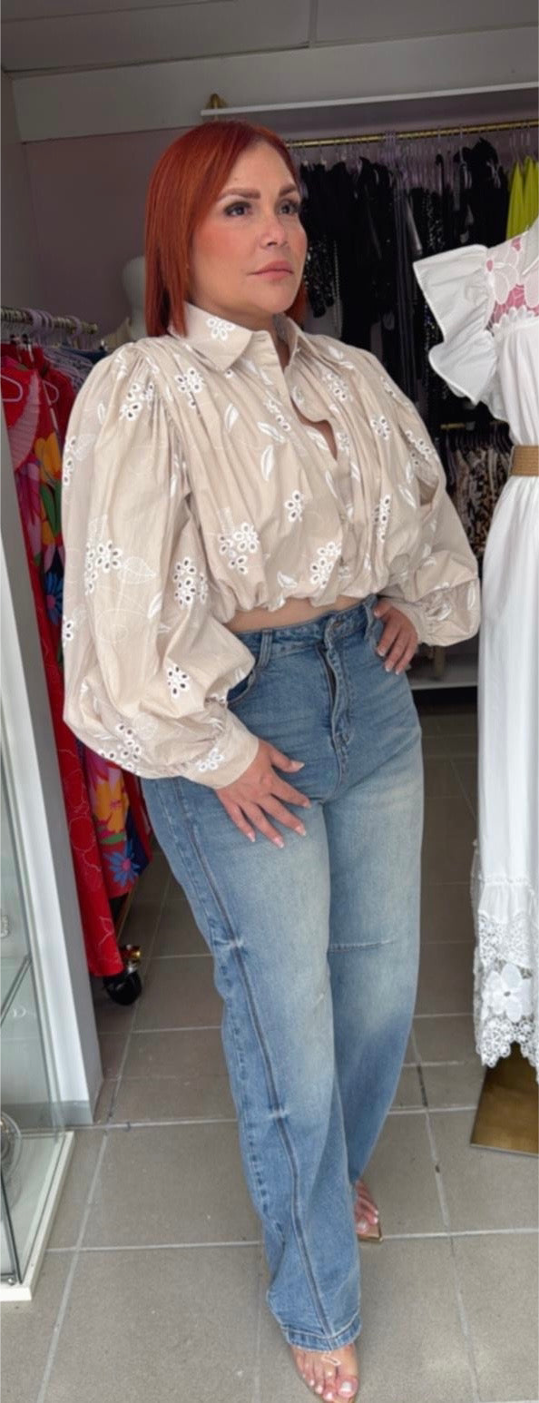 EYELET CROP TOP