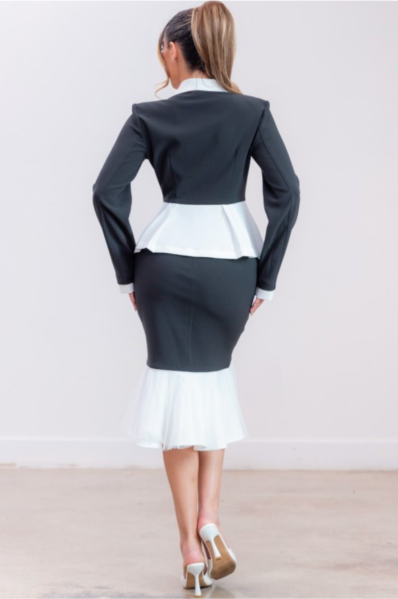 Contrast Blazer and Skirt Set